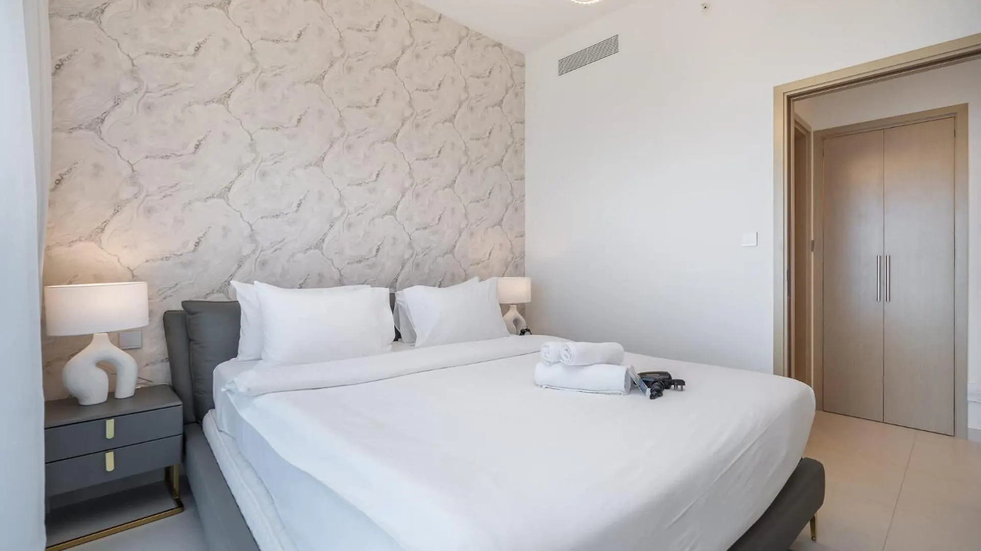 Modern Comfort And Stylish 1-Bedroom In Downtown That Sleeps 2 Dubai